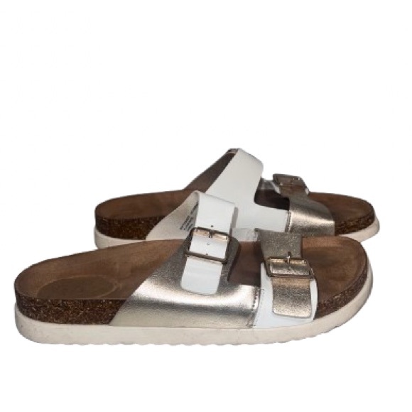 Time and Tru Shoes - Time and tru- sandals